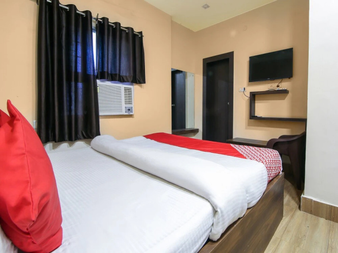 Oyo 43723 Hotel Crystal Riverside