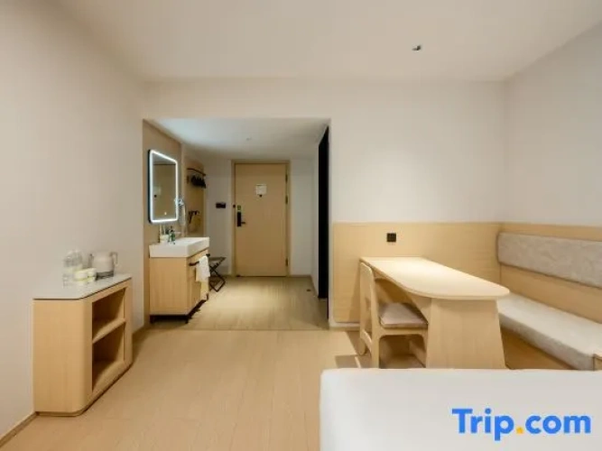 Standard Twin Family room
