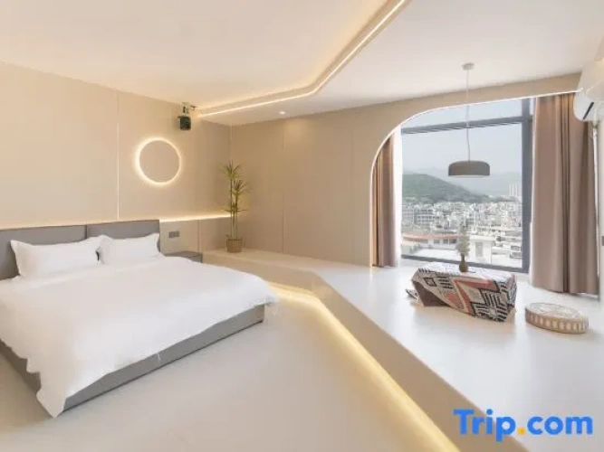 Standard Double room with city view