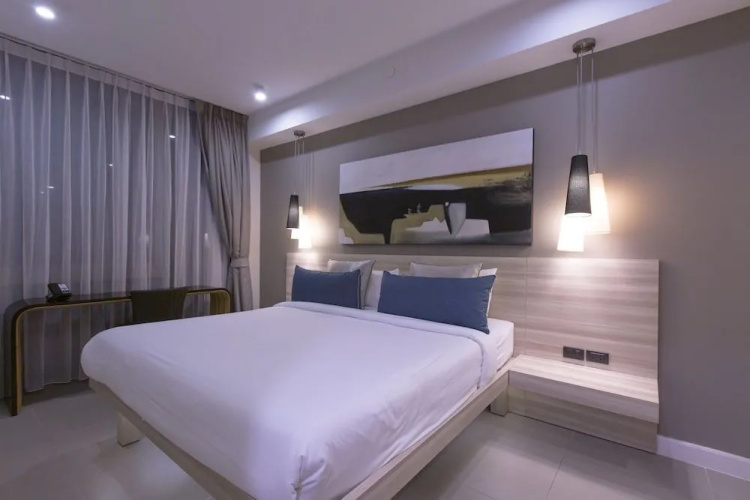 Oceanstone Phuket By Holy Cow 605