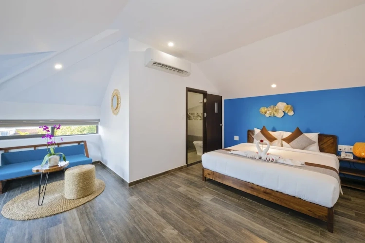 Superior Double room with balcony and with city view