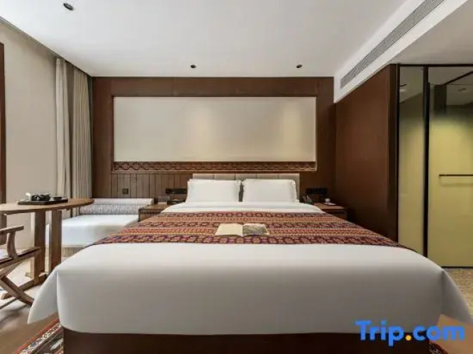 Minshan Yundi Hotel