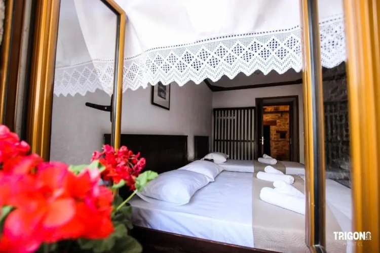 Standard Triple room with balcony