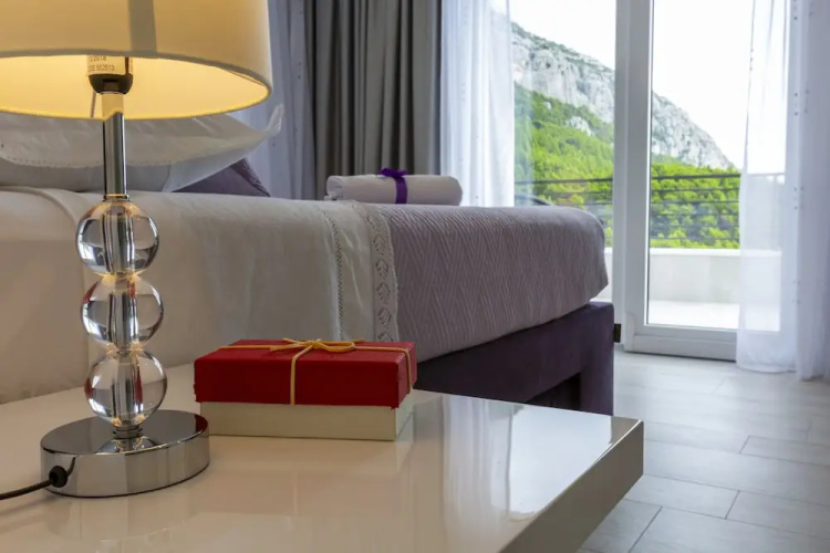 Villa Romance