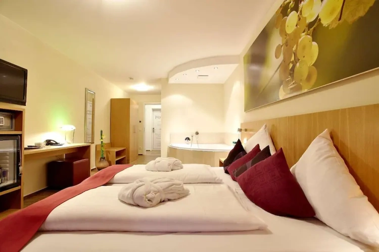 Deluxe Double room with balcony