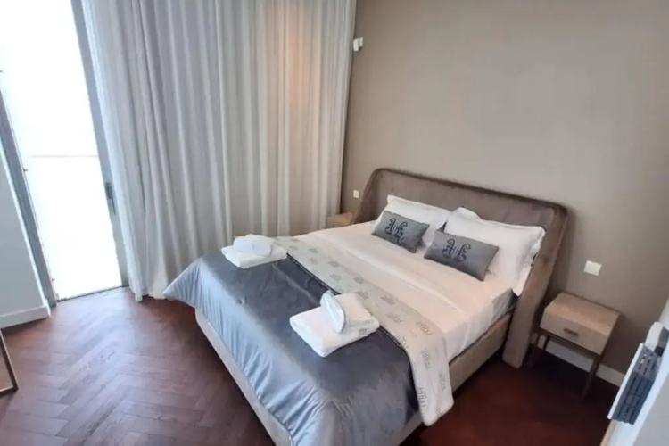 Phaedrus Living Del Mar Suite 311