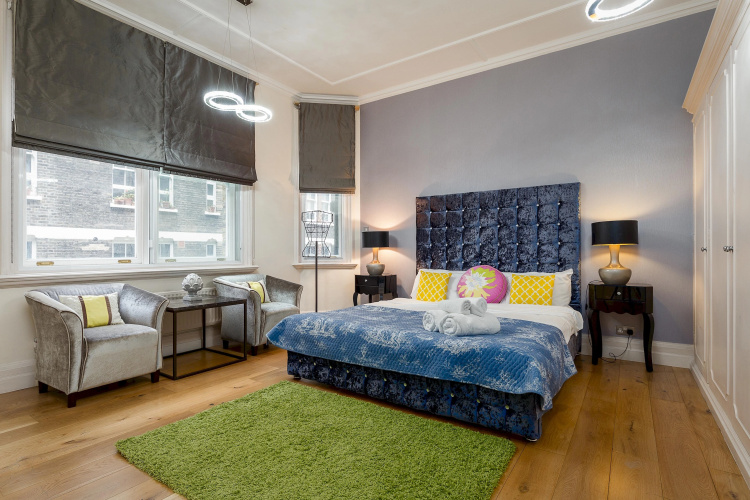 5-bedroom next to Selfridges