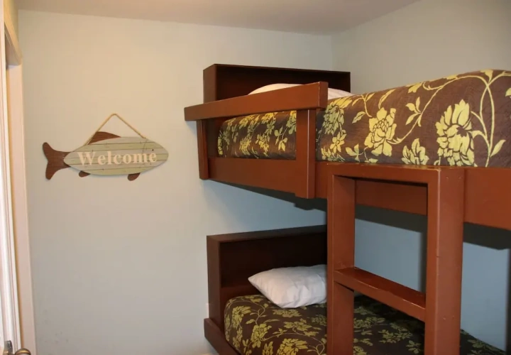 1 Bedroom Standard room with balcony and with lake view