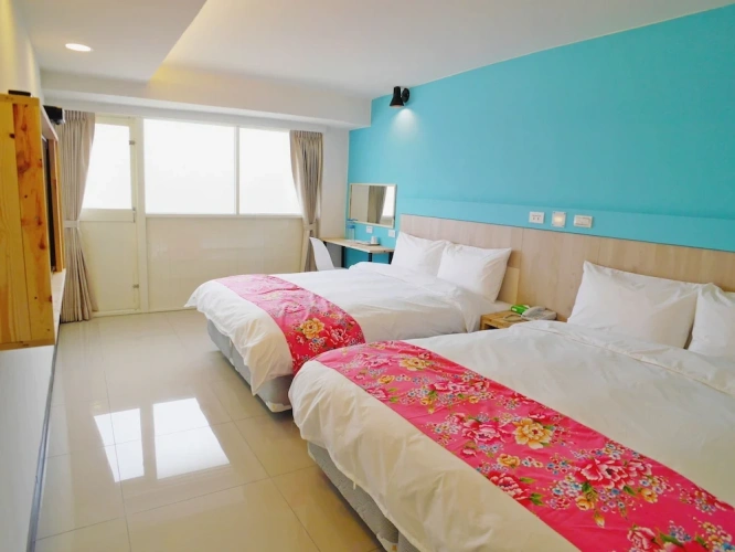 Standard Quadruple room with balcony and with city view