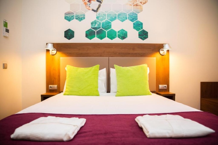 Premium Double room with land view