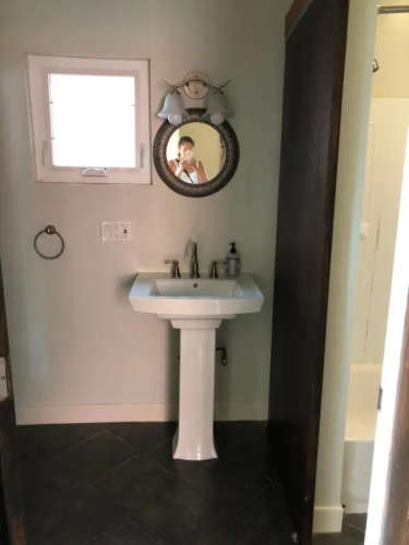 1/F 2 bed rooms