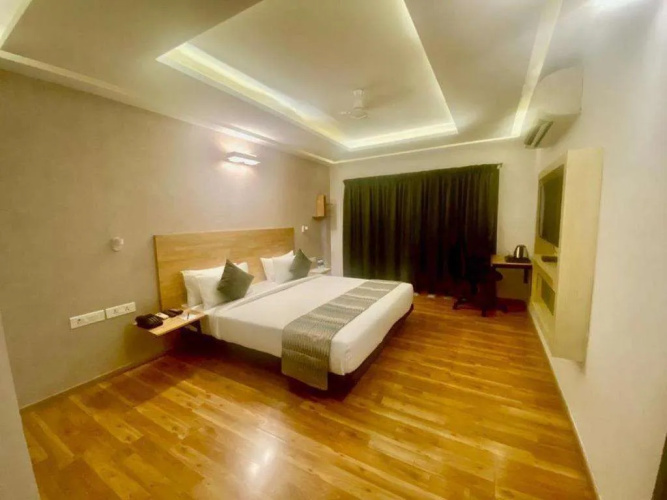 Click Hotel DBR