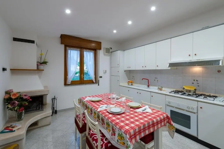 2 Bedrooms Cottage