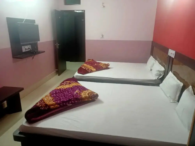 New Yatrik Hotel