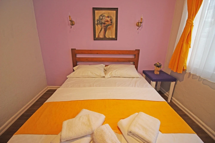 Eflatun Guest House