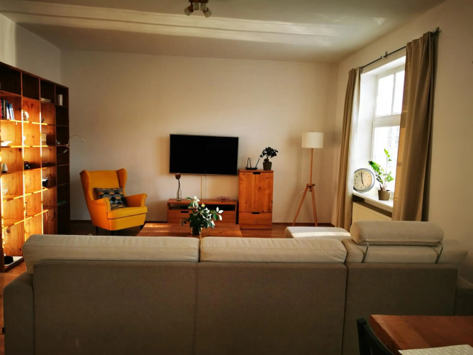 Falcon apartment