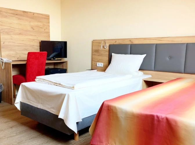 Standard Triple room