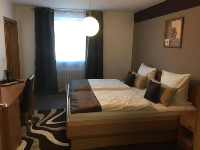 Economy Triple room