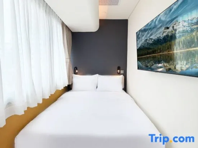 Premier room