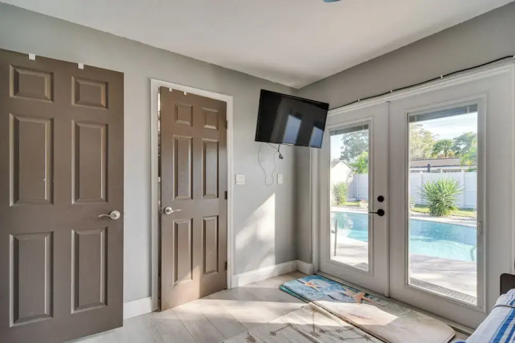 Pinellas Park Escape w/ Heated Pool!