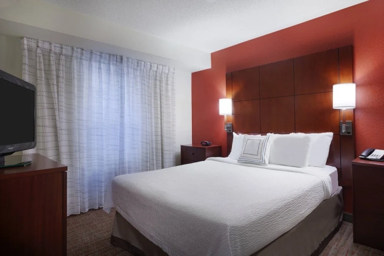 1 Bedroom Suite