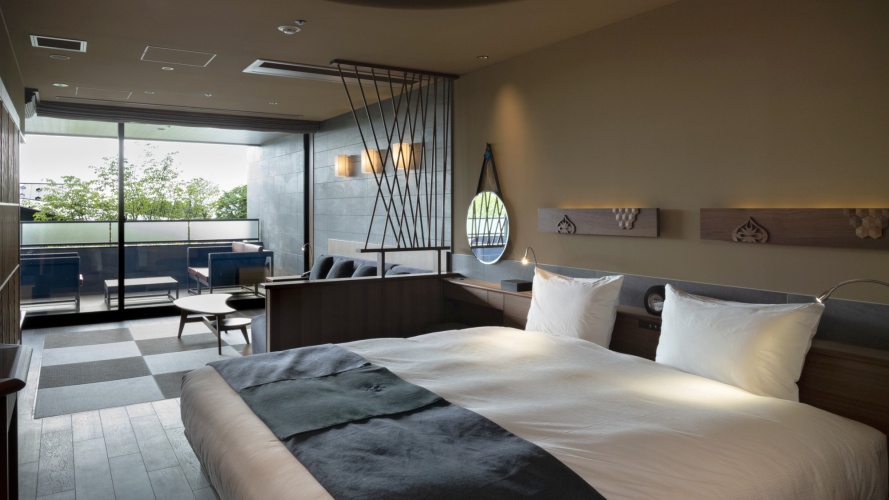 Double Suite