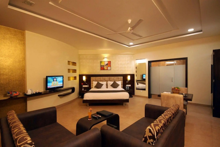 Aakar Lords Inn Saputara