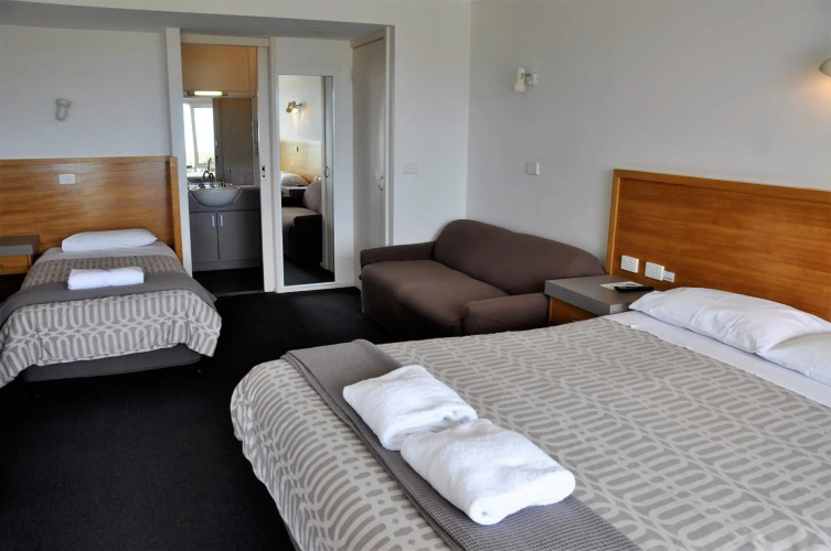A Great Ocean View Motel