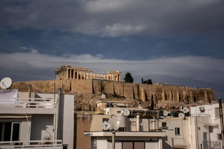 Handcrafted Unique Flat - Acropolis