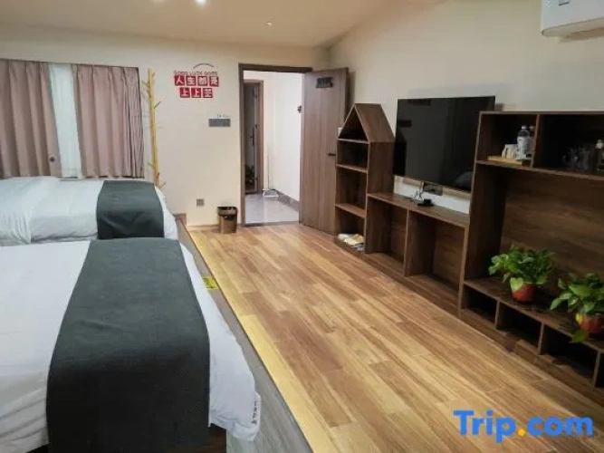 Standard Twin Family room