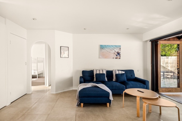 2-bed Beach Escape With Courtyard