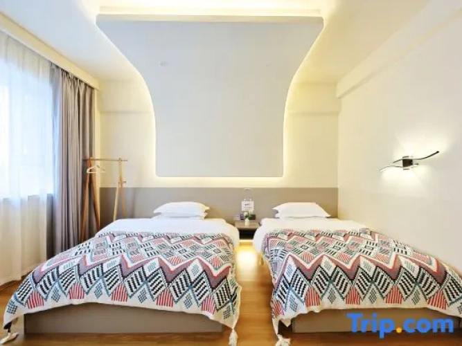 Standard Twin room with sunset view