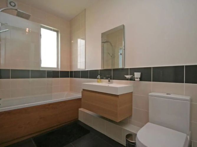 6 Glenthorne House