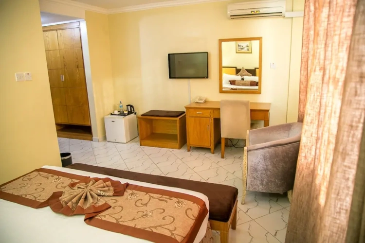 Standard Twin room with balcony