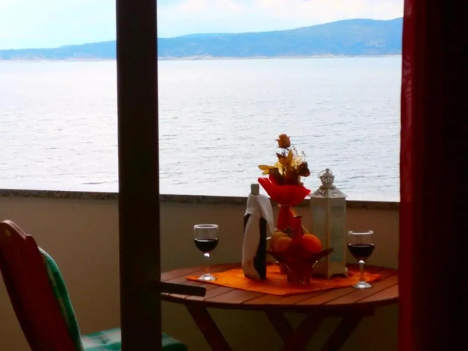 1 Bedroom Apartment with balcony and with sea view