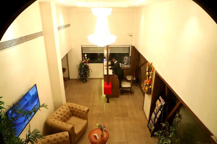 Hotel Reyansh Grand