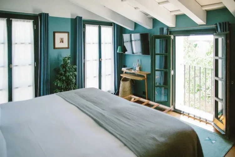 Classic room with balcony
