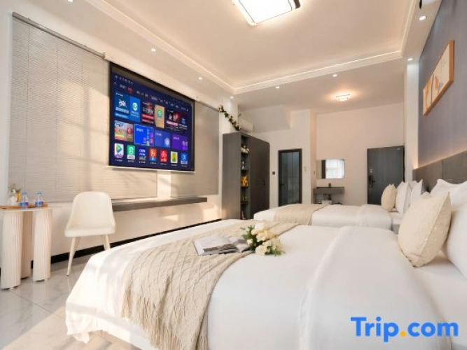 Standard Quadruple Family room