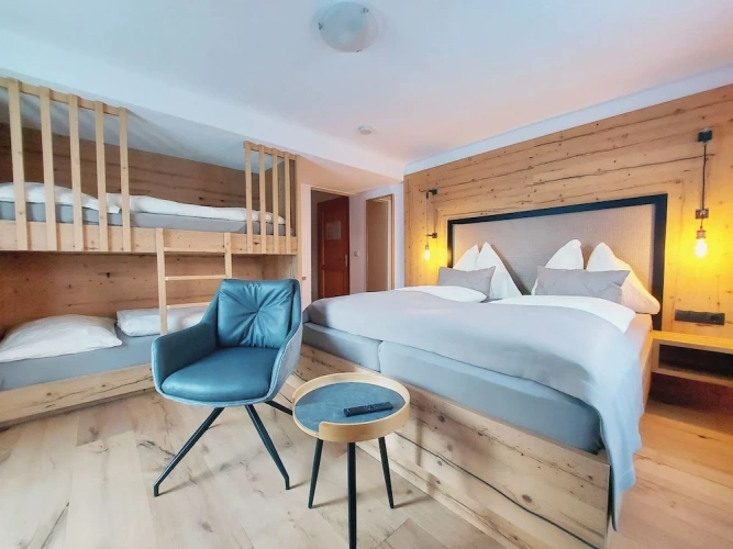 Standard Quadruple room