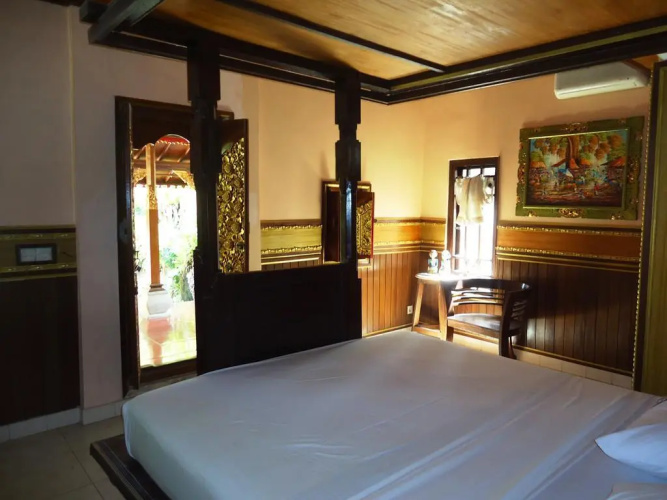 Wahyu Bungalow And Restaurant