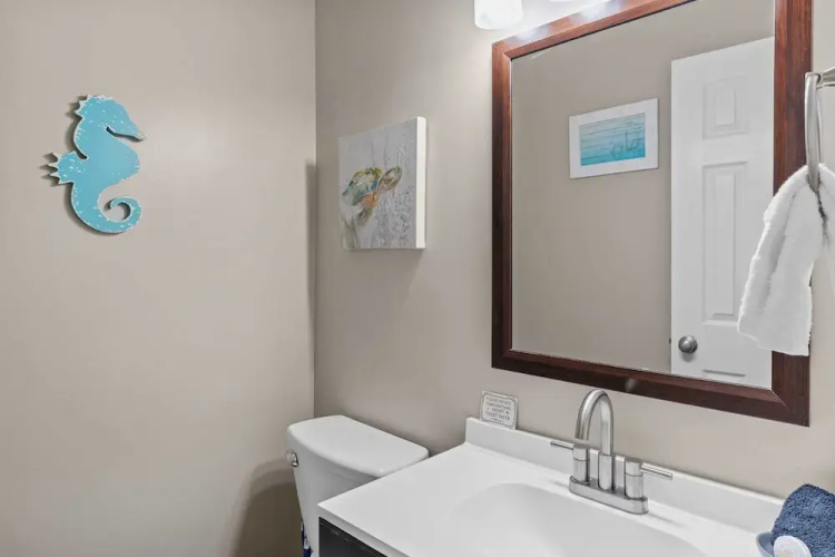 PCB Group-friendly Duplex w/ Pool, Backyard Lounge & 2 Kitchens
