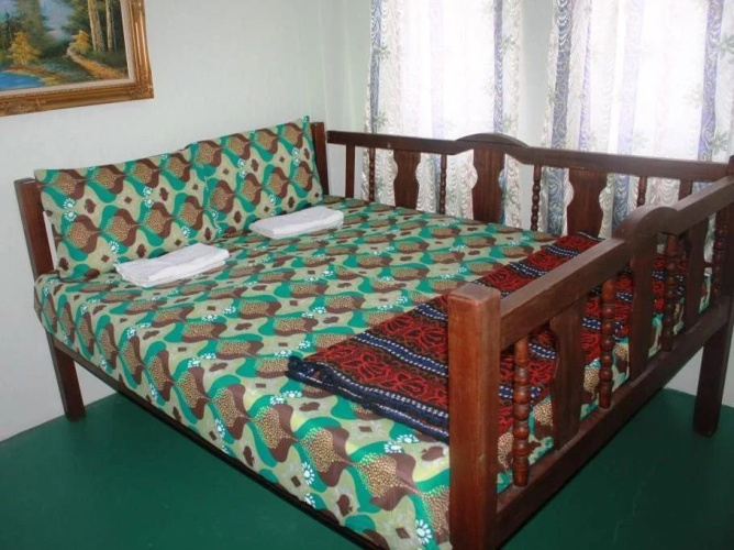 Raymond's Boutique Travelers Home - Hostel