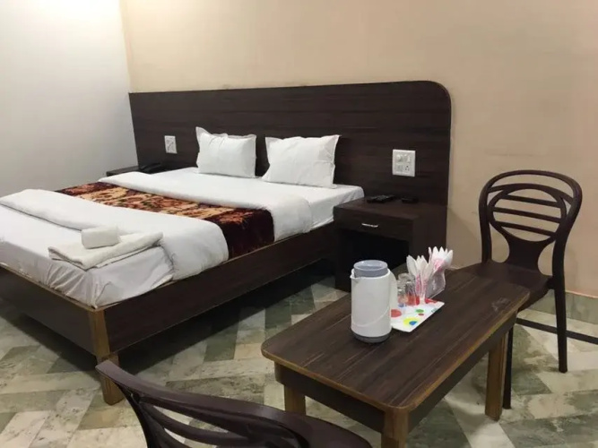 Om Guest House