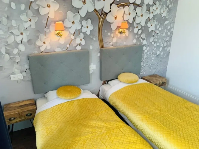 Economy Twin room with courtyard view