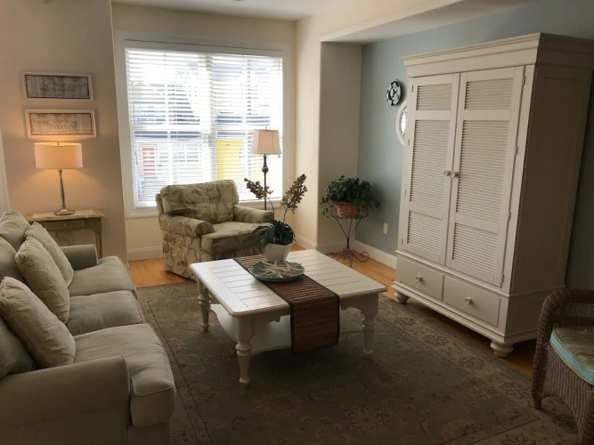 4 Bedrooms Deluxe room with partial ocean view