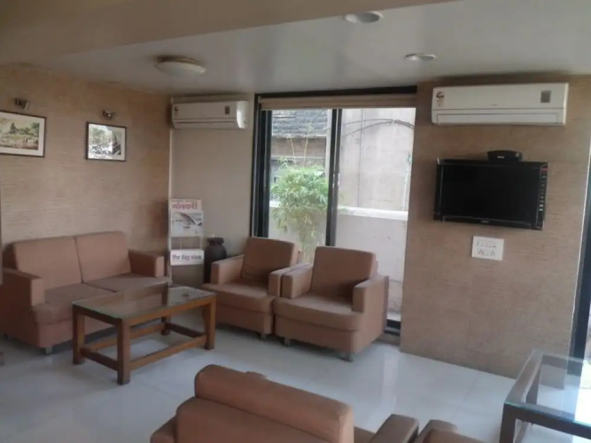 Hotel Rajmahal