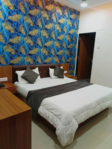 Deluxe Double room with city view