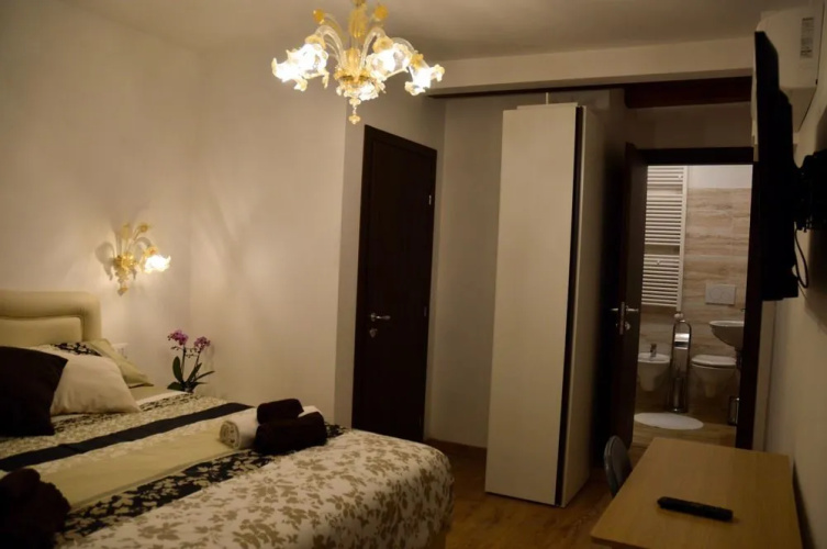 Rialto Suite 707