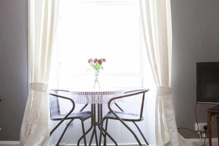 1 Bedroom Flat In Edinburgh City Centre
