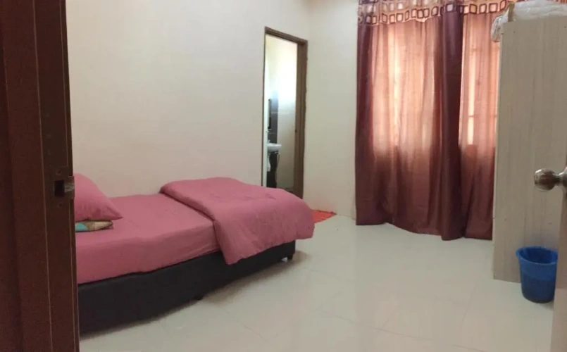 4 Bedrooms Cottage